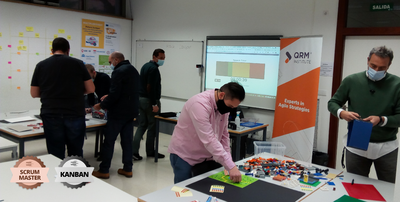 Agile Project Management. Mejora el flujo de trabajo y el desarrollo de proyectos complejos mediante Scrum y Kanban