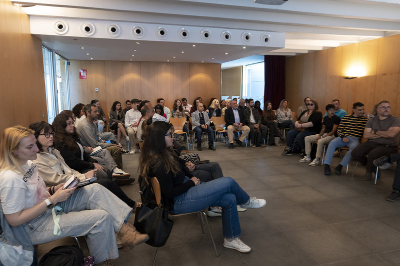 Asistentes a la presentaci�n de 10� edici�n de Move Up! 