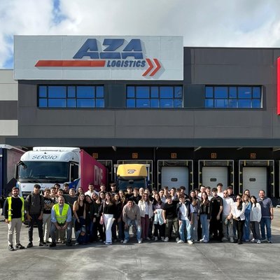 Alumnado de Log�stica se forma en el funcionamiento de un almac�n de alto rendimiento