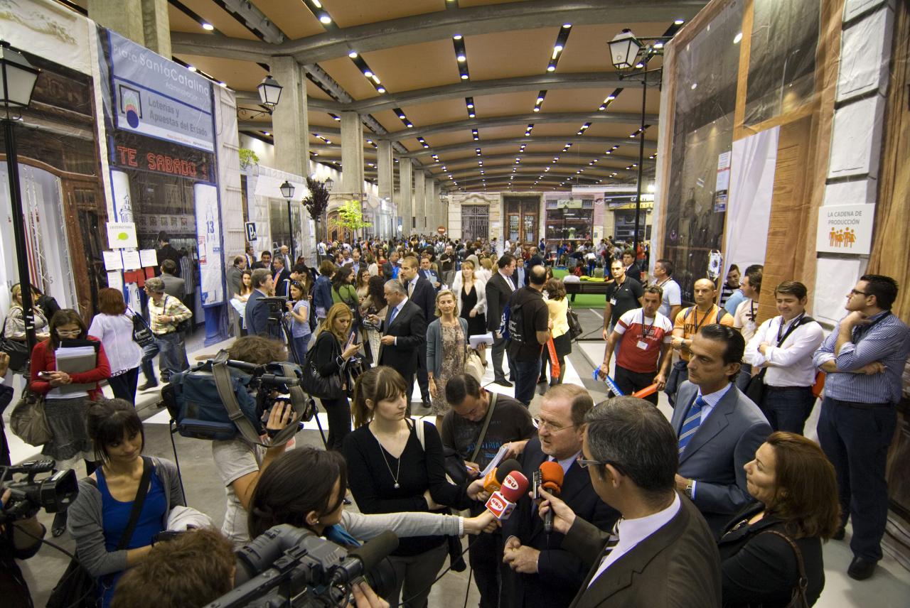 Alejandro Font de Mora, en la inauguraci�n del DPECV 2010 (Ambiente_macrojornada)